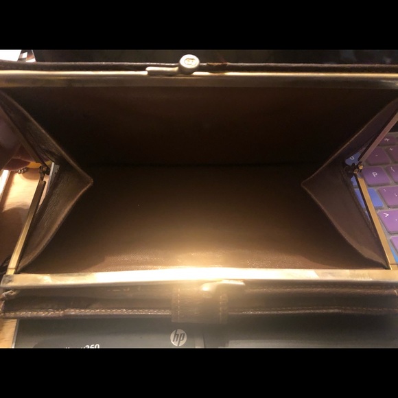 Authentic Vintage Gucci Wallet - Picture 6 of 9